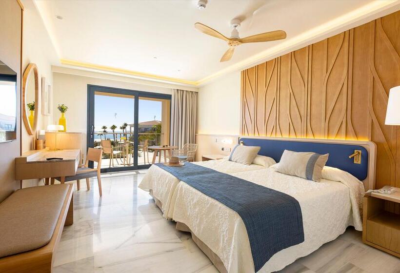 Hipotels Barrosa Palace & Spa