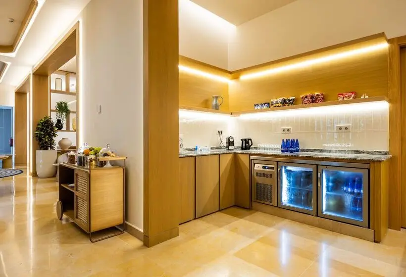 Hipotels Barrosa Palace & Spa