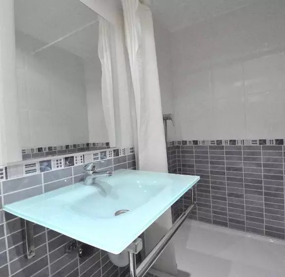 簡易ホテル Barcelona Gotic Guesthouse