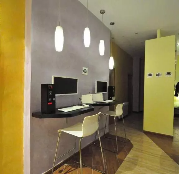簡易ホテル Barcelona Gotic Guesthouse