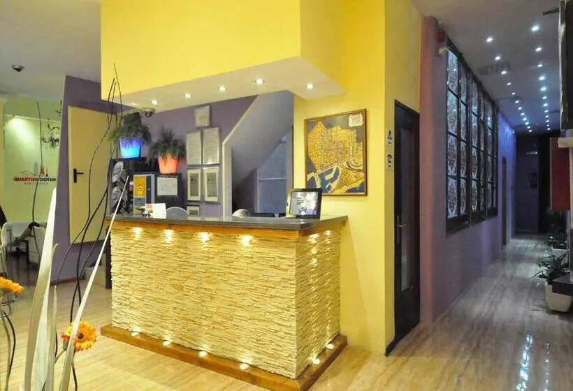 簡易ホテル Barcelona Gotic Guesthouse