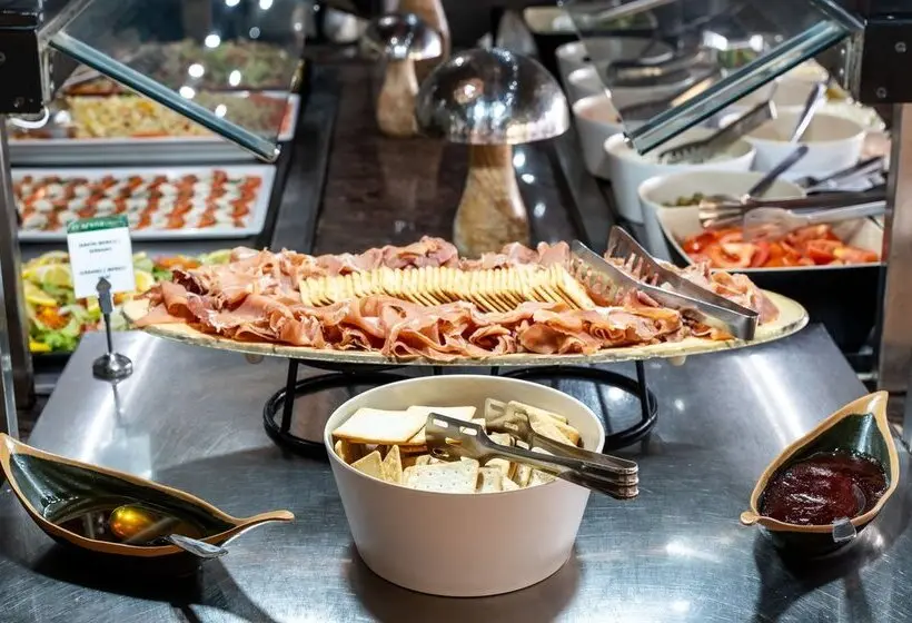 فندق Arena Suite - Adults Only