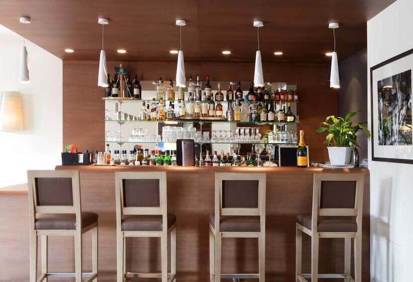 בית מלון כפרי Best Western Plus Hostellerie Du Vallon