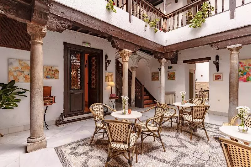 هتل Casa Del Capitel Nazari