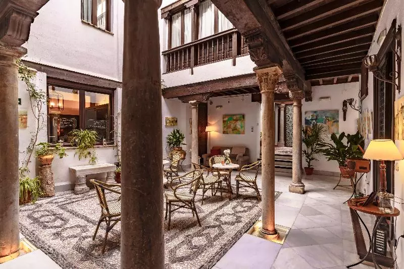 هتل Casa Del Capitel Nazari