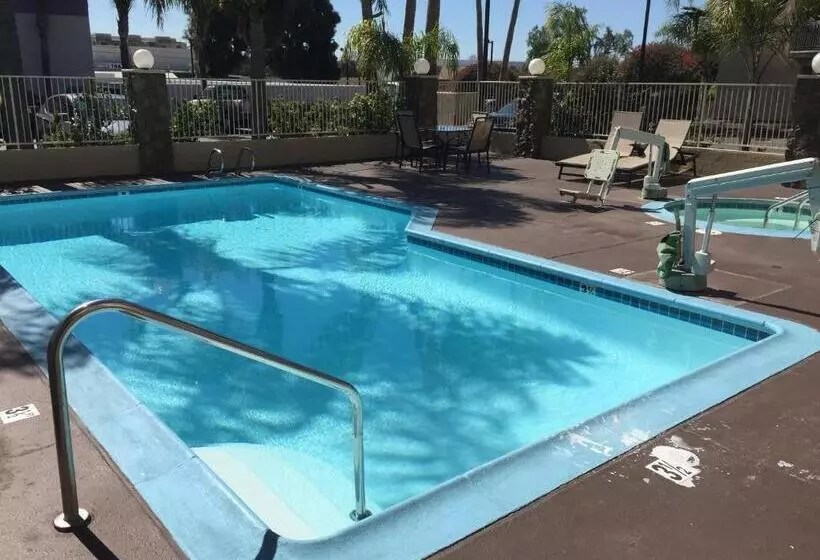 酒店 Chula Vista Inn