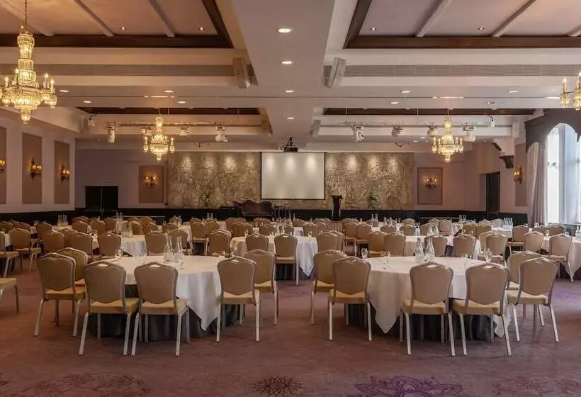 בית מלון כפרי Clontarf Castle