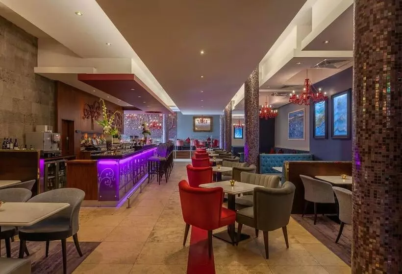 בית מלון כפרי Clontarf Castle