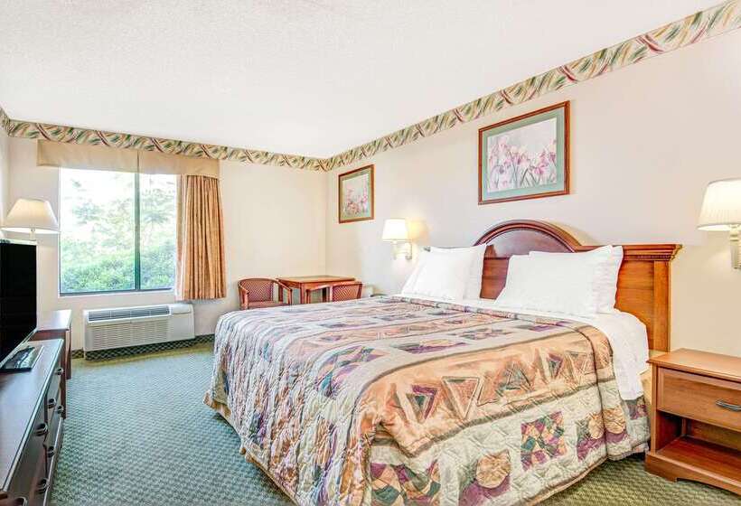 فندق Days Inn By Wyndham Louisburg