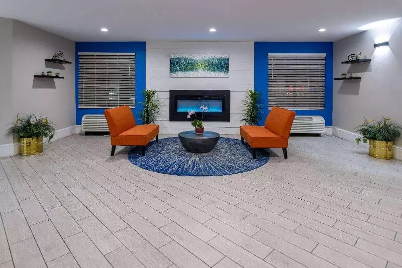 酒店 Days Inn By Wyndham Louisburg