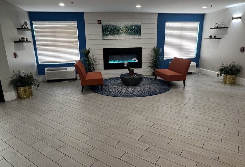 فندق Days Inn By Wyndham Louisburg