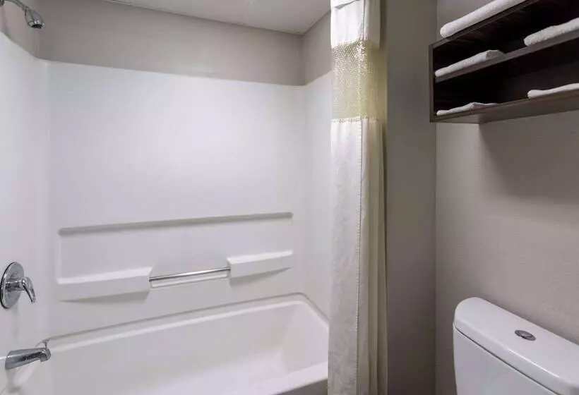 酒店 Days Inn By Wyndham Louisburg