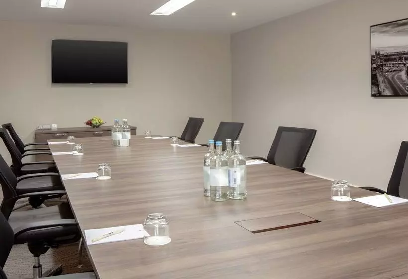 호텔 Doubletree By Hilton Bristol