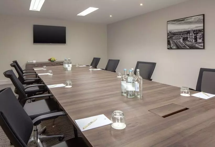 호텔 Doubletree By Hilton Bristol