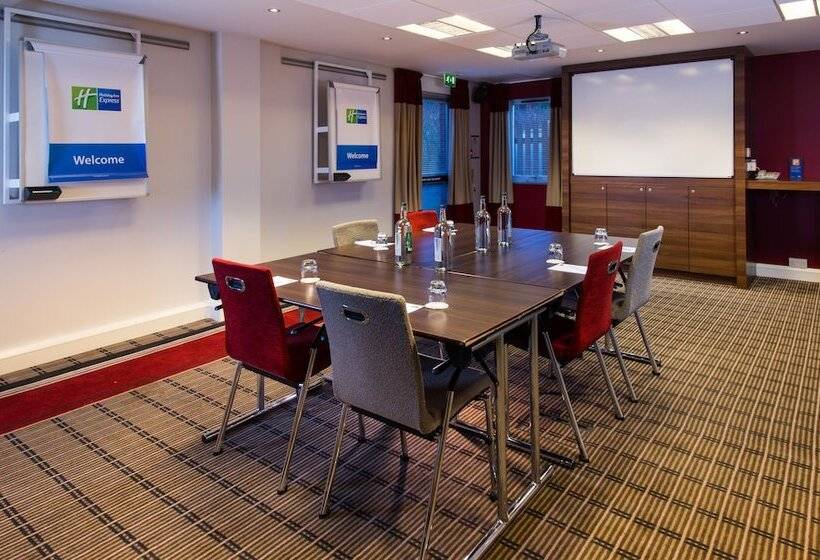 酒店 Holiday Inn Express Stoke On Trent, An Ihg