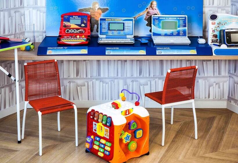 هتل Ibis Styles Paris Nation Porte De Montreuil