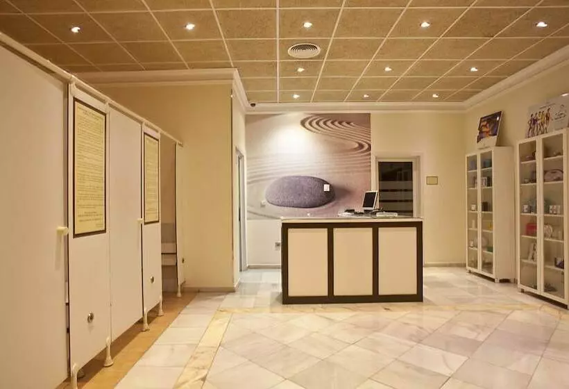 Отель Ilunion Les Corts Spa