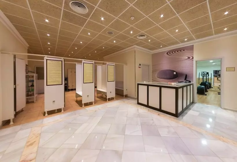 Отель Ilunion Les Corts Spa