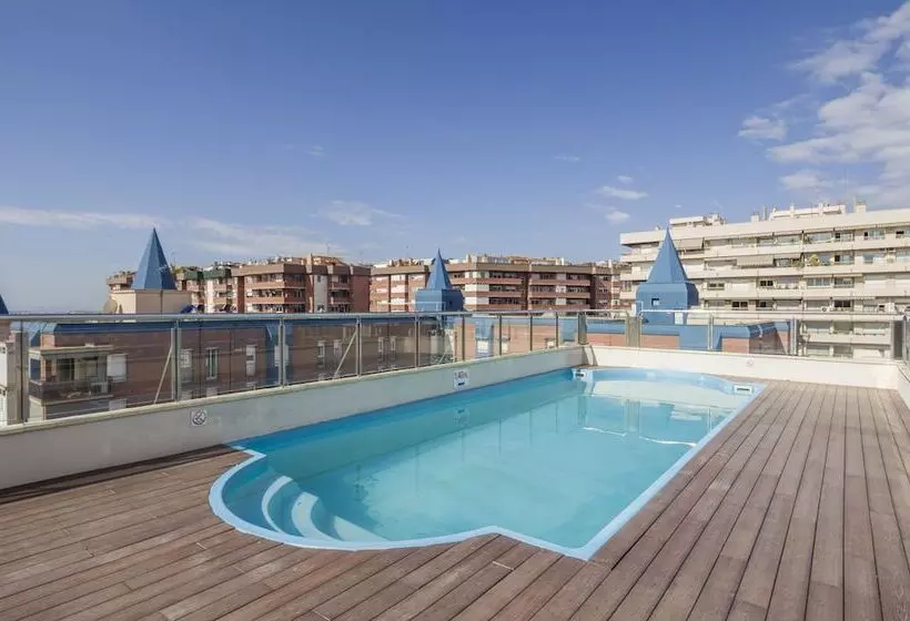 Отель Ilunion Les Corts Spa