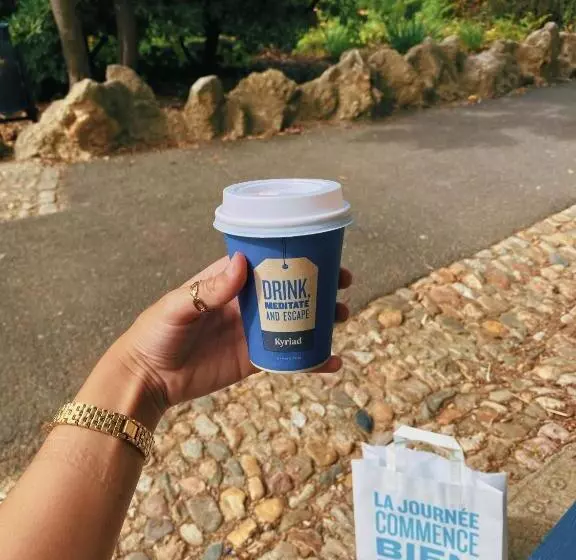 Отель Kyriad Direct Beziers Centre