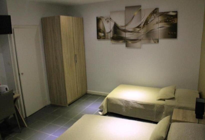 فندق Kyriad Direct Beziers Centre