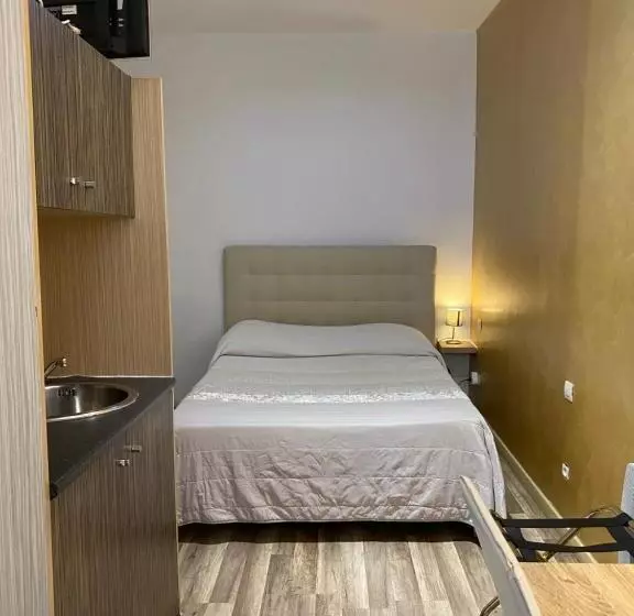 Отель Kyriad Direct Beziers Centre