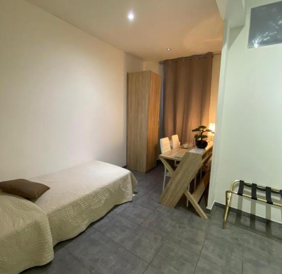 فندق Kyriad Direct Beziers Centre