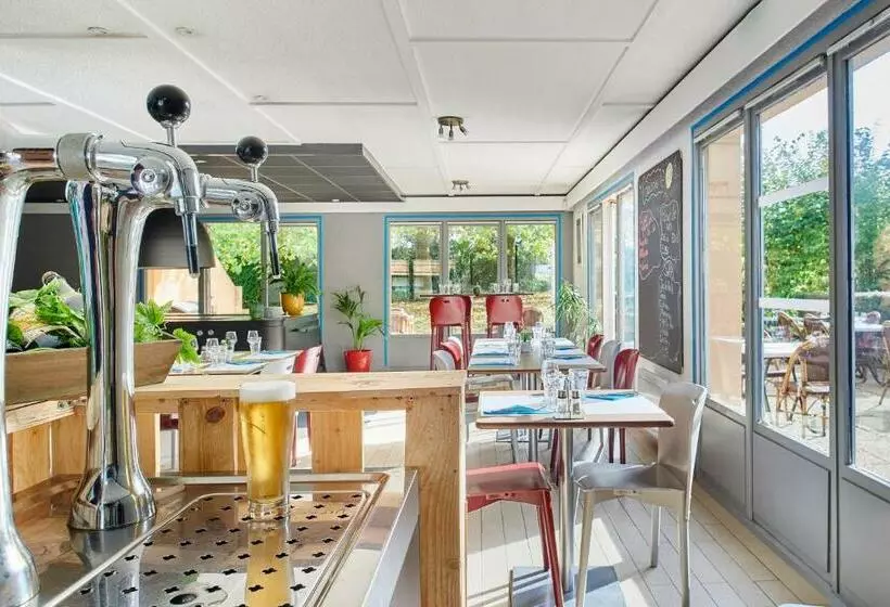 ホテル Kyriad Direct Evreux