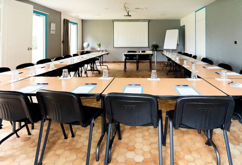 Hotel Kyriad Direct Evreux