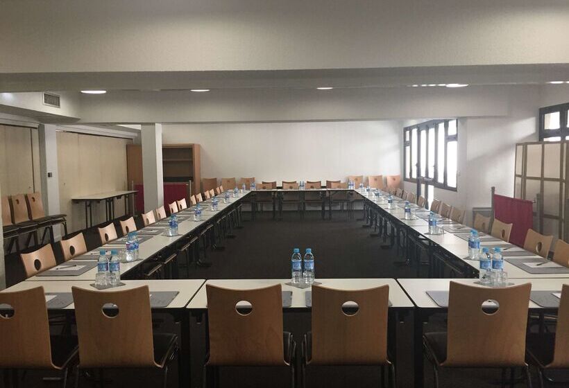 هتل Kyriad Le Bourget Centre Parc Des Expositions