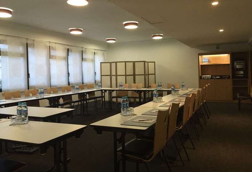 هتل Kyriad Le Bourget Centre Parc Des Expositions