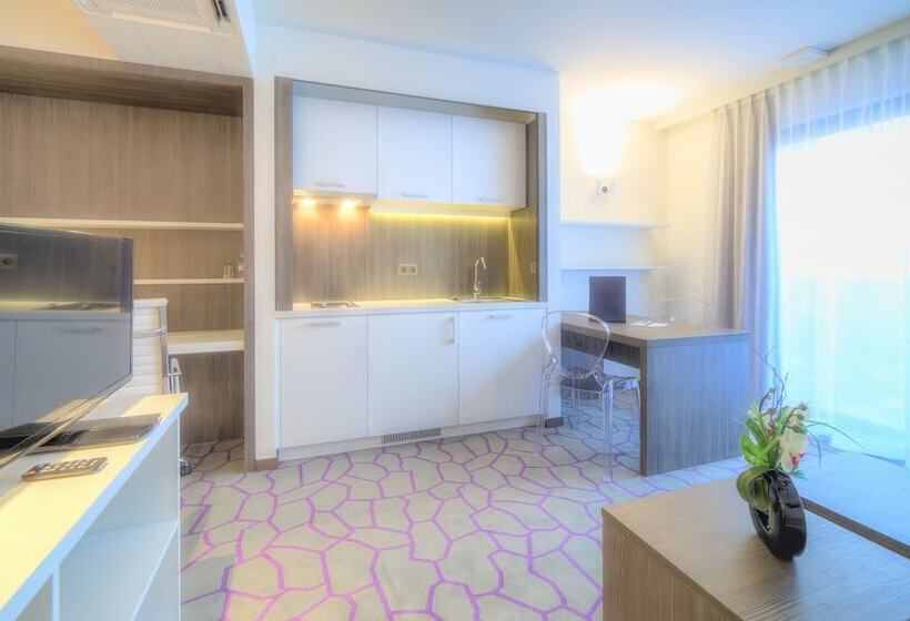 B&b Hotel Mons Centre