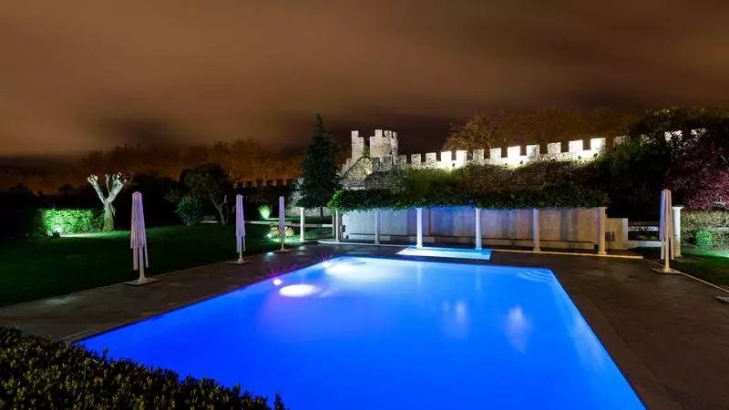 هتل M'ar De Ar Muralhas