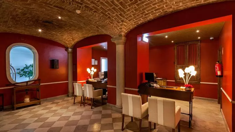 هتل M'ar De Ar Muralhas