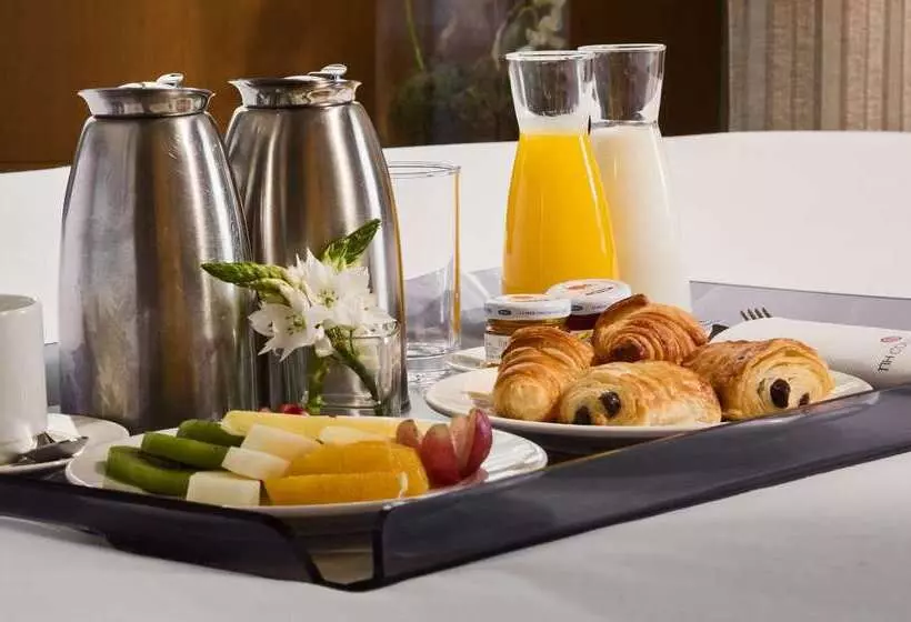 فندق NH Collection Palacio De Burgos