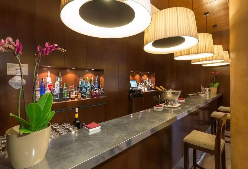 فندق NH Collection Palacio De Burgos