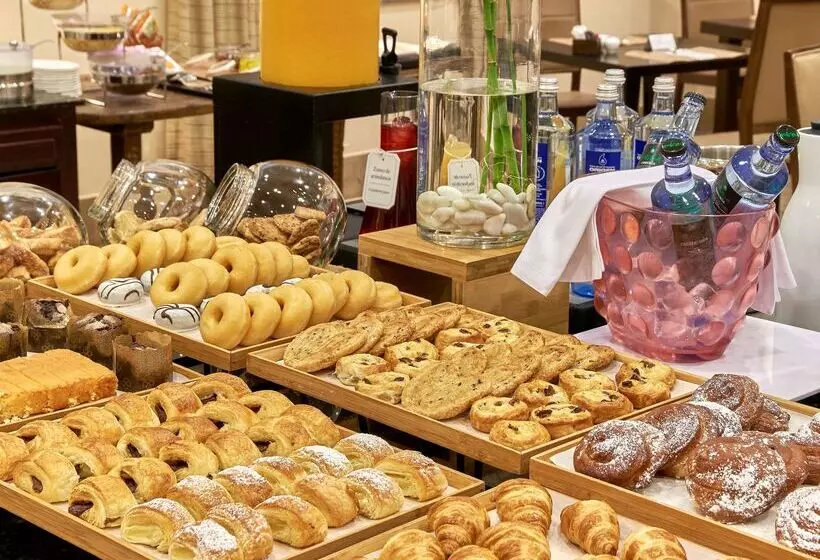 فندق NH Collection Palacio De Burgos