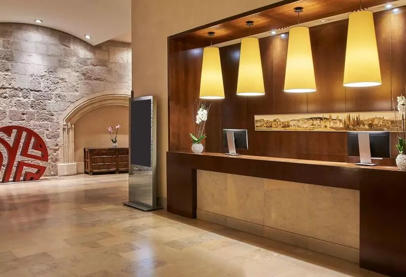 فندق NH Collection Palacio De Burgos