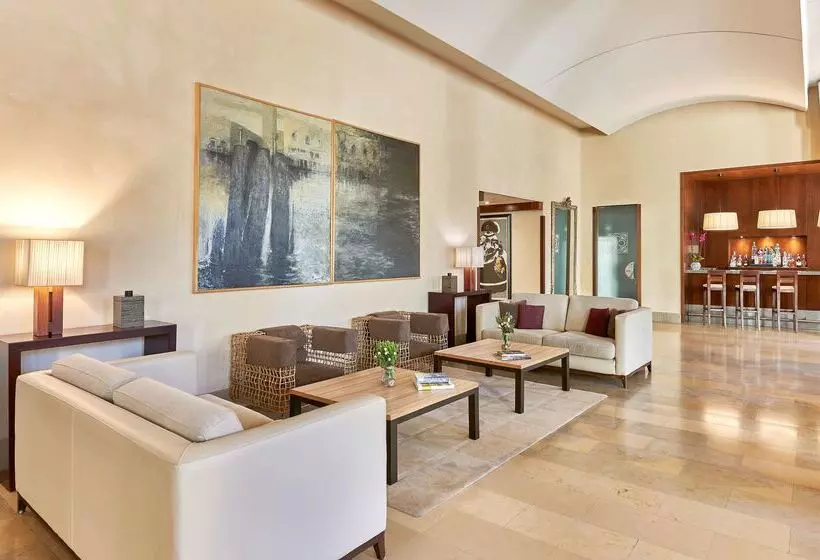 فندق NH Collection Palacio De Burgos