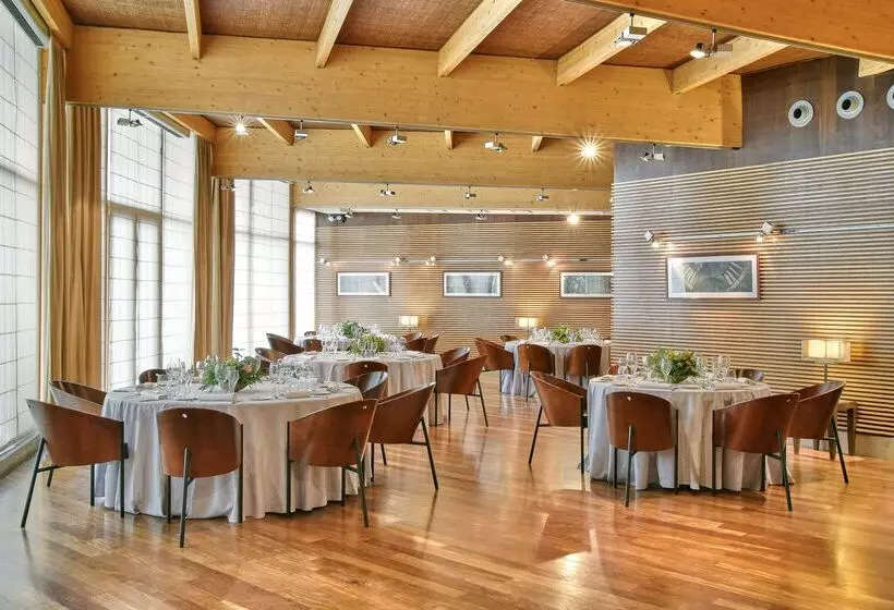 فندق NH Collection Palacio De Burgos