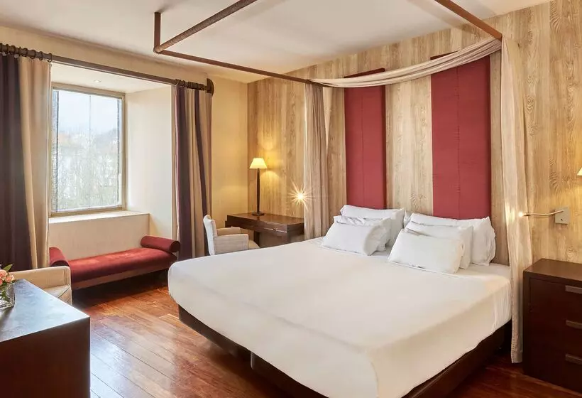 فندق NH Collection Palacio De Burgos