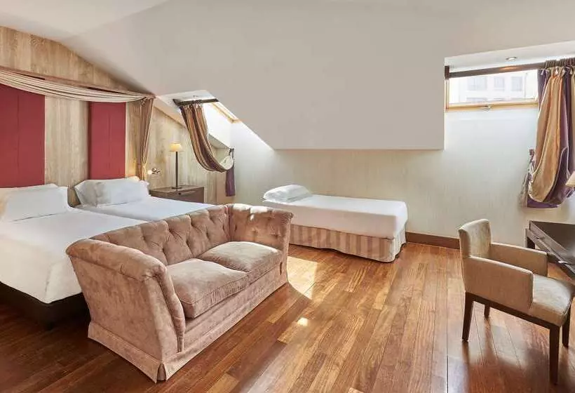 فندق NH Collection Palacio De Burgos