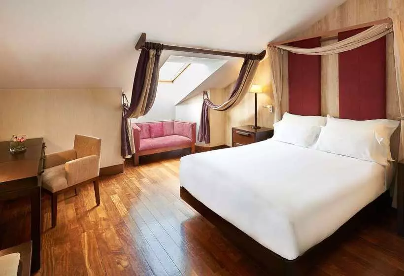 فندق NH Collection Palacio De Burgos