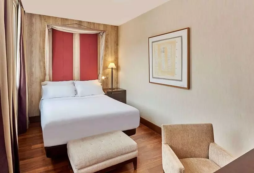 فندق NH Collection Palacio De Burgos