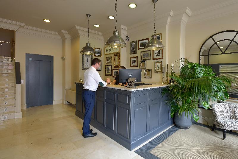 Hotelli Pamplona Plaza