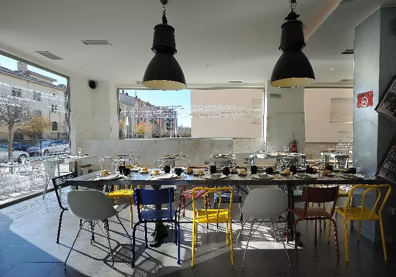 Hotelli Pamplona Plaza