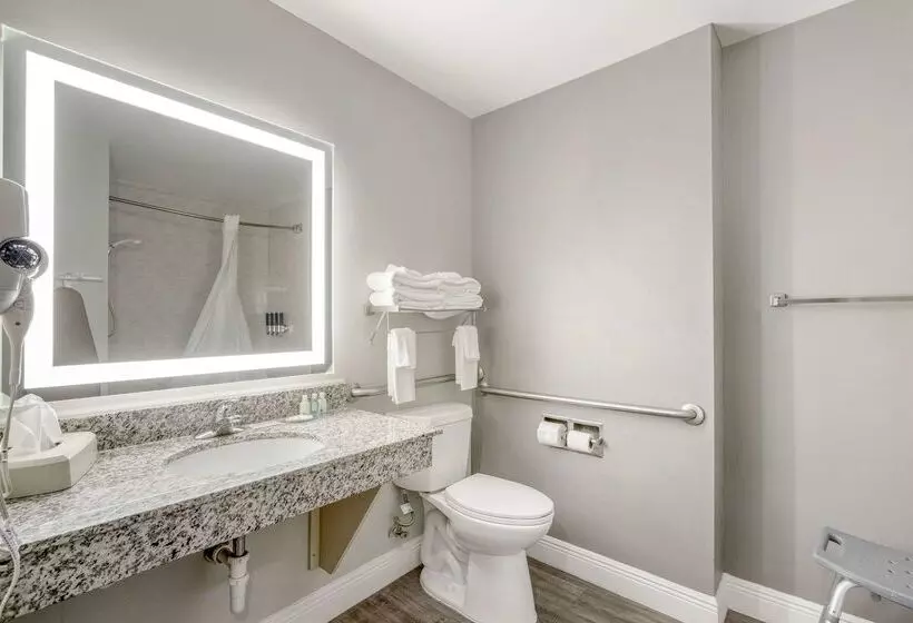 Отель Quality Inn Conference Center At Citrus Hills