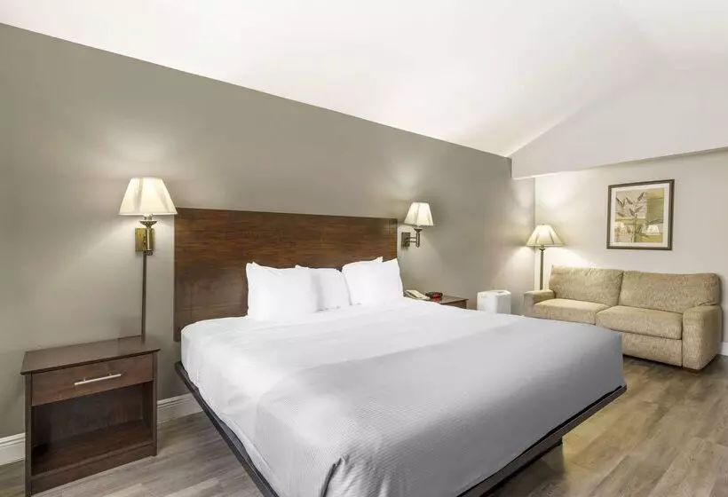 Отель Quality Inn Conference Center At Citrus Hills