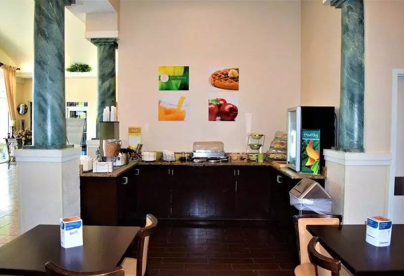 Отель Quality Inn Conference Center At Citrus Hills