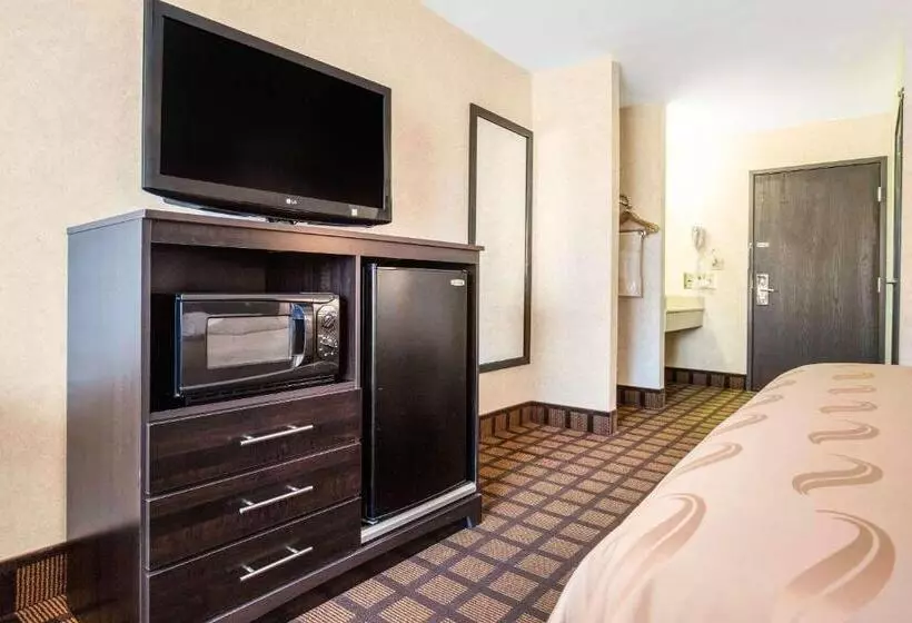 Отель Quality Inn Monee I57